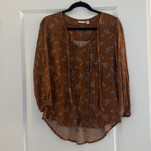 Hinge boho v-neck shirt
